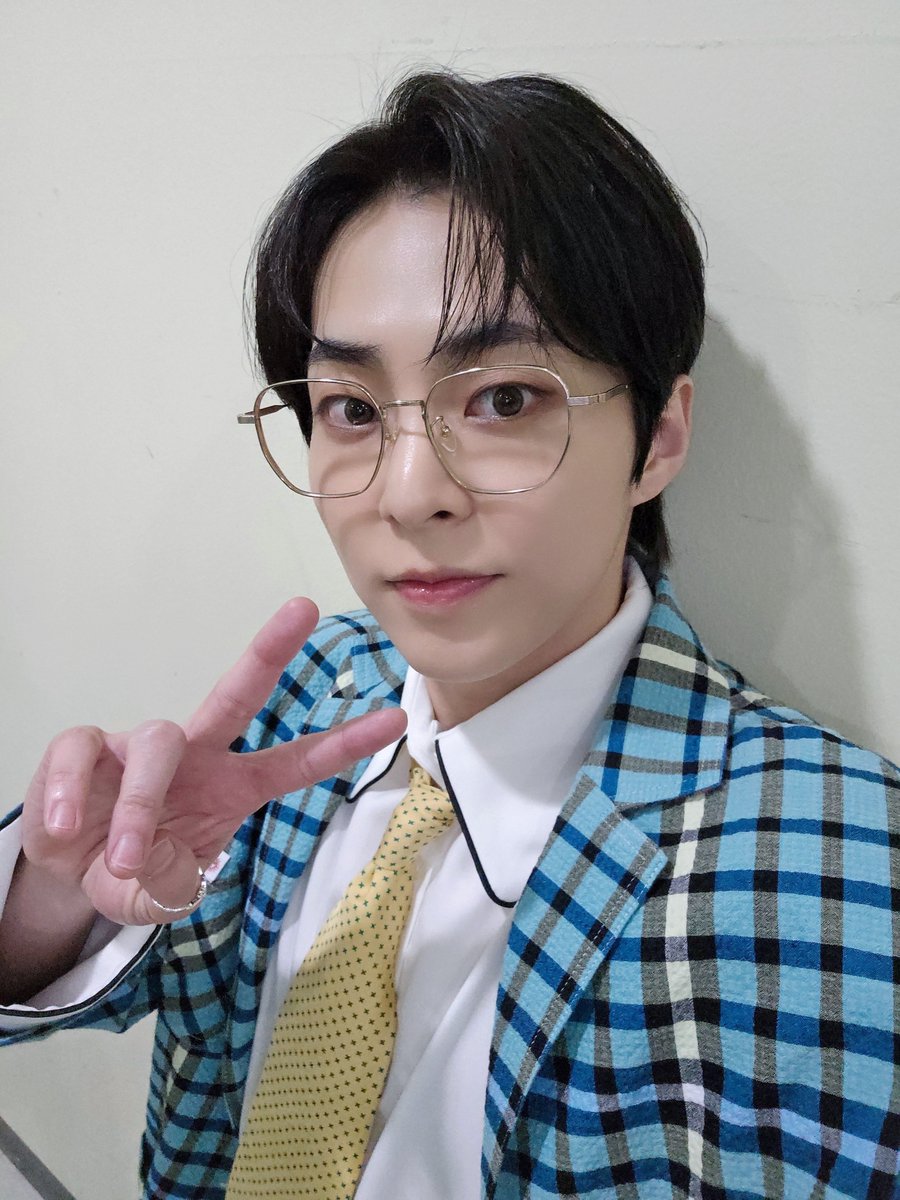 XIUMIN_official tweet media