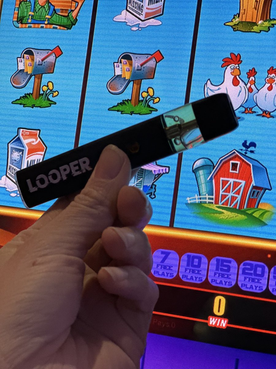 nova_star10137's tweet photo. Took my βLooper Reserveβ with me last night and I think it brought me luckππ
Everyone better head to the @thelooperverse they have tons of new Amazing flavors and other products dropping NOWπ!!#looperfam #stonerfam #CannabisCommunity https://t.co/qjPxDZ57Rv