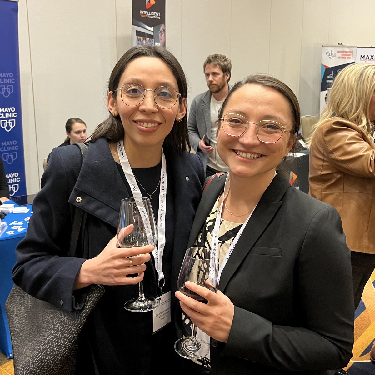 Darian Hoagland, MD (@dhoaglandmd) on Twitter photo 👏🏼👏🏼🤩 truly a rockstar - happy to have <a href="/sofiagarcesp02/">Sofía Garcés Palacios, M.D</a> as a colleague and friend ! 👏🏼👏🏼🤩 truly a rockstar - happy to have <a href="/sofiagarcesp02/">Sofía Garcés Palacios, M.D</a> as a colleague and friend !