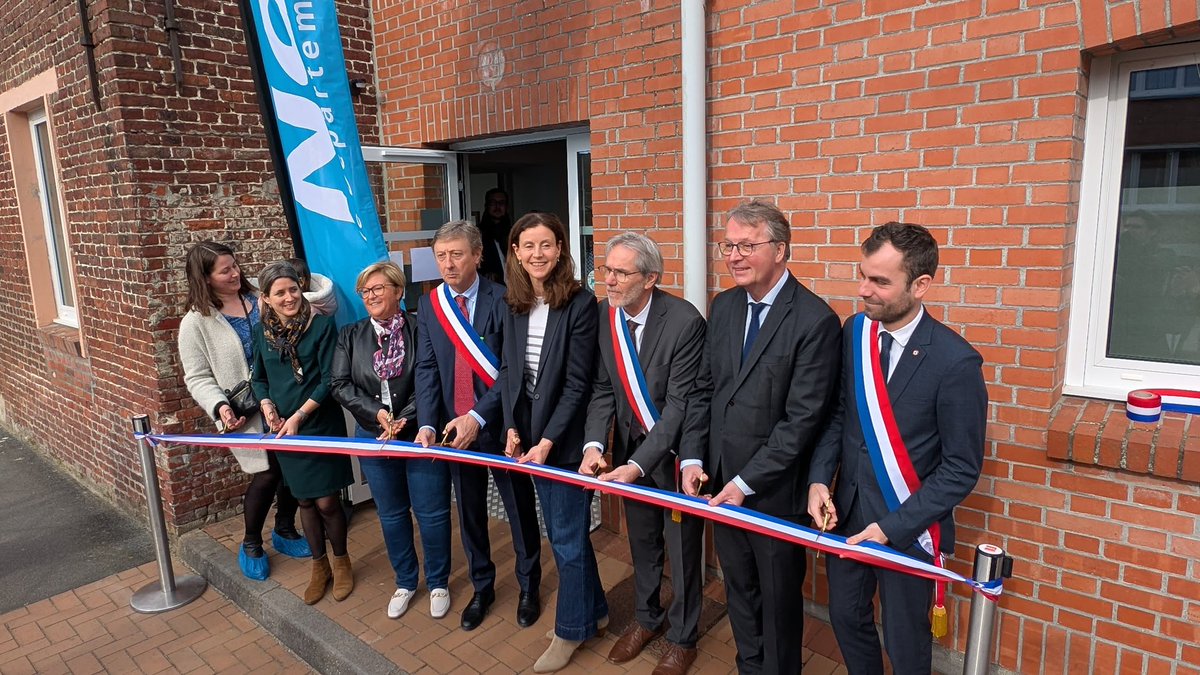 JeanMoulliere's tweet photo. 👶 Ce matin à #Anstaing avec la ministre @lecocqcharlotte et le conseiller départemental @LucMONNET pour l’inauguration de la crèche associative intercommunale d’Anstaing et de Gruson « Petites mains, grandes aventures » !
Bravo aux maires Etienne Dumoulin et Olivier Turpin pour cette initiative ! Grâce à leur engagement, aux parents et aux professionnels de la petite enfance, cet espace offrira un accueil de qualité aux tout-petits dans un cadre bienveillant et adapté.