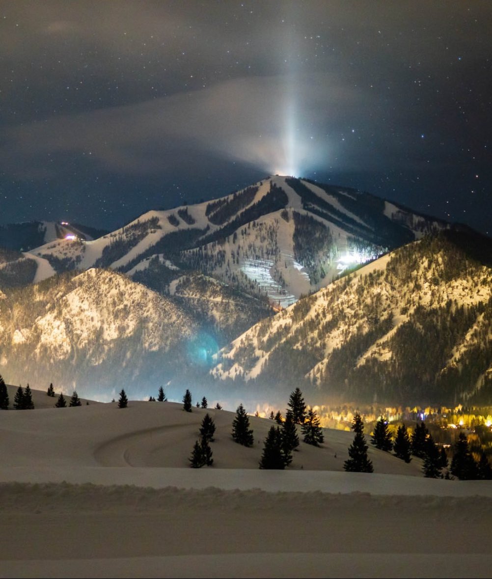We’re in Sun Valley, Idaho for Alpine Skiing’s World Cup Finals.  We are LIVE on NBC today and tomorrow at 1pm EST.  A different kind of “Madness” on the steepest course on the World Cup. <a href="/usskiteam/">U.S. Ski & Snowboard Team</a> <a href="/nbcsports/">NBC Sports</a> <a href="/nbcolympics/">NBC Olympics & Paralympics</a>