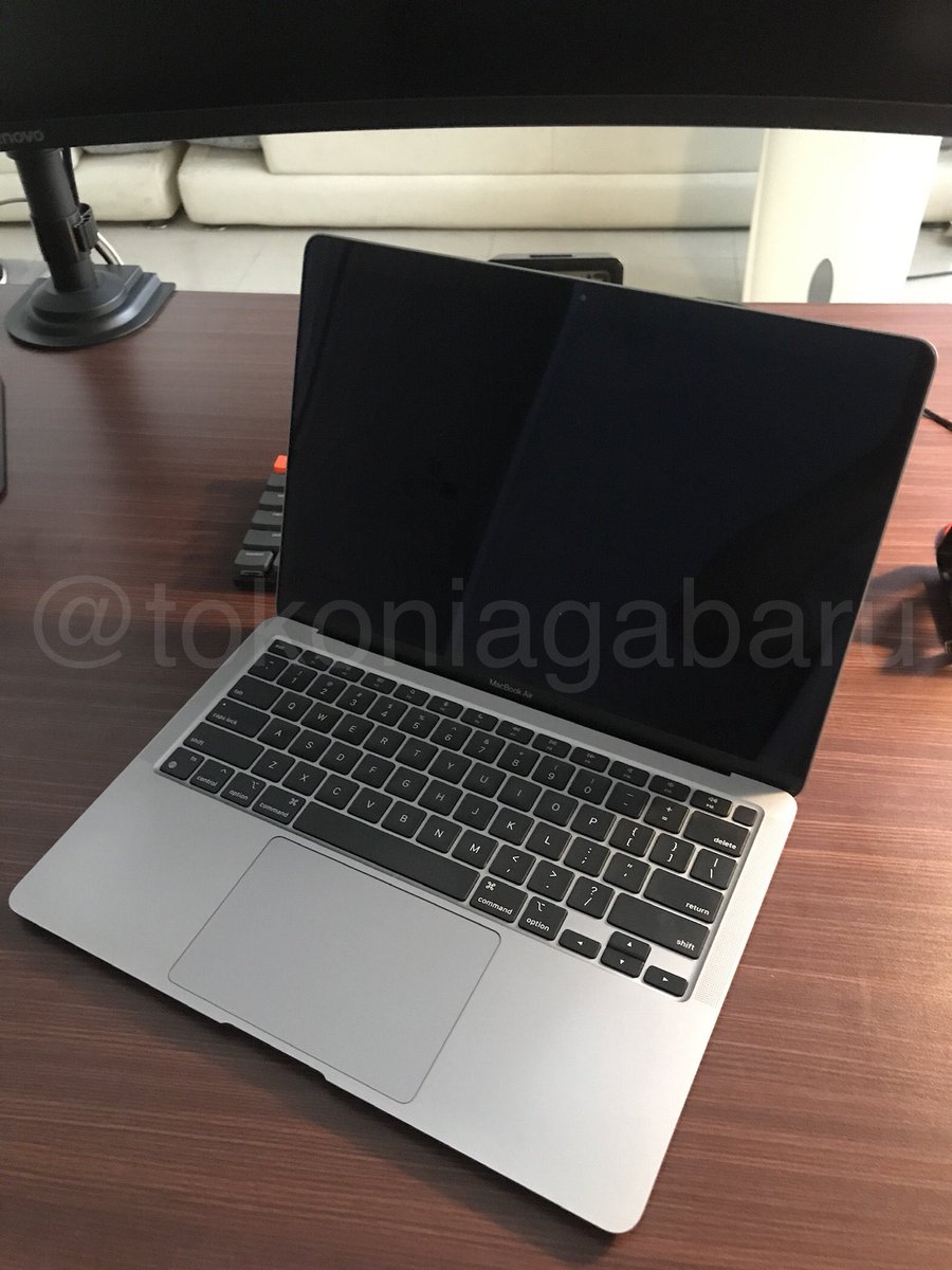 joyceapricia's tweet photo. Edisi Titip Jual

WTS, 2020 Macbook Air M1 (Grey)

Spec:
-256 GB / 8 GB Ram
-Ada dent kecil di top case
-Battery life masih bisa 8 jam (80%-10%)

Bisa via tokped | More info langsung gas DM

Starting Price: 8.500k (nego sampe dapet) https://t.co/8mBnmlqzTR