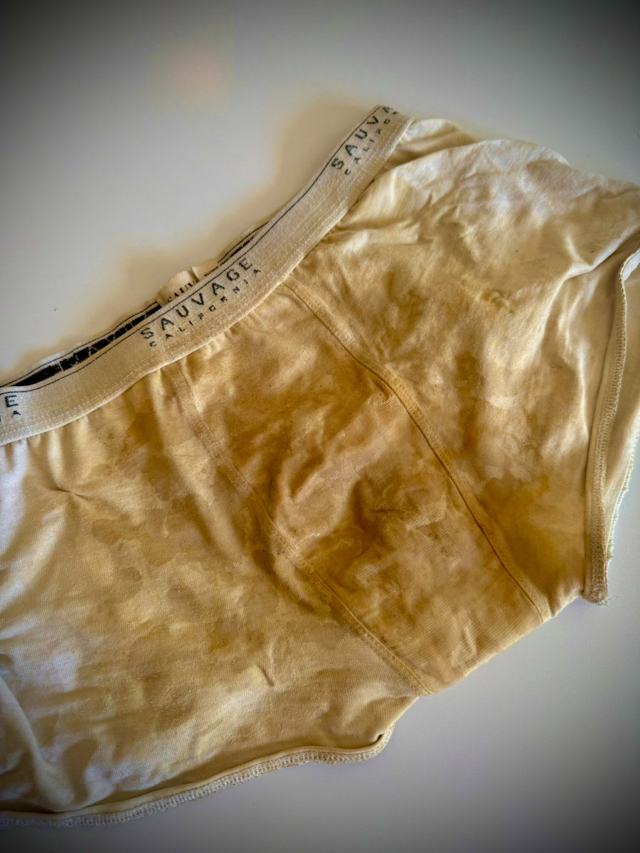 Bigbulgelover66's tweet photo. Bei den warmen Temperaturen besonders lecker 🔥🔥🔥✌🏼 #smellyunderwear #stinkyunderwear #dirtyunderwear #manstink #cum #piss #cumsoaked #nicesmell #smelly #smell #cuminunderwear https://t.co/83r6neBdNd