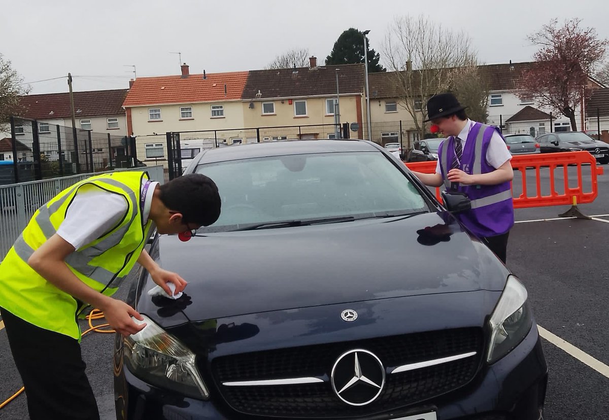 Cant_sixthform's tweet image. We @Cant_sixthform @cantonianhs came together to raise funds for @comicrelief ranging from guess the number of red sweets in the jar through to a Teacher Car Wash - Basic, Deluxe or Pro. Special thanks to the Estates Team and the Sixth Form. Big shout out to Oliver #RedNoseDay 馃敶
