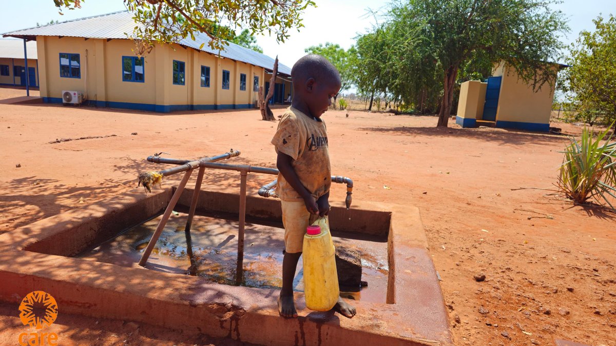 CareSouthSudan's tweet photo. World Water Day🚰
Water is life, yet billions lack safe water, risking diseases like cholera and typhoid. CARE in South Sudan, promoting hygiene and improving safe drinking water. Women and kids fetch 5 liters daily—let's ensure clean water for all!  #WorldWaterDay #SafeWater https://t.co/WMBHgWyqml