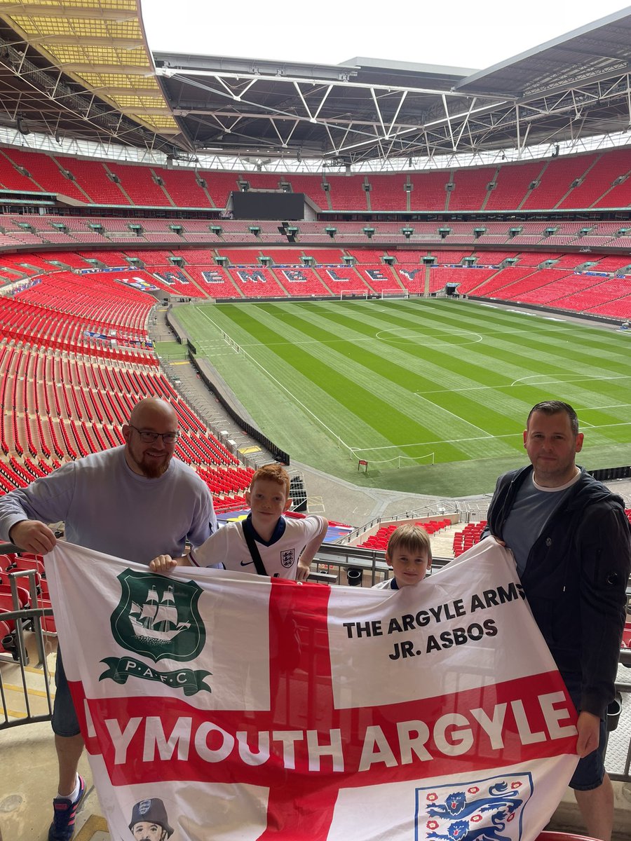 Rich Weir tweet media