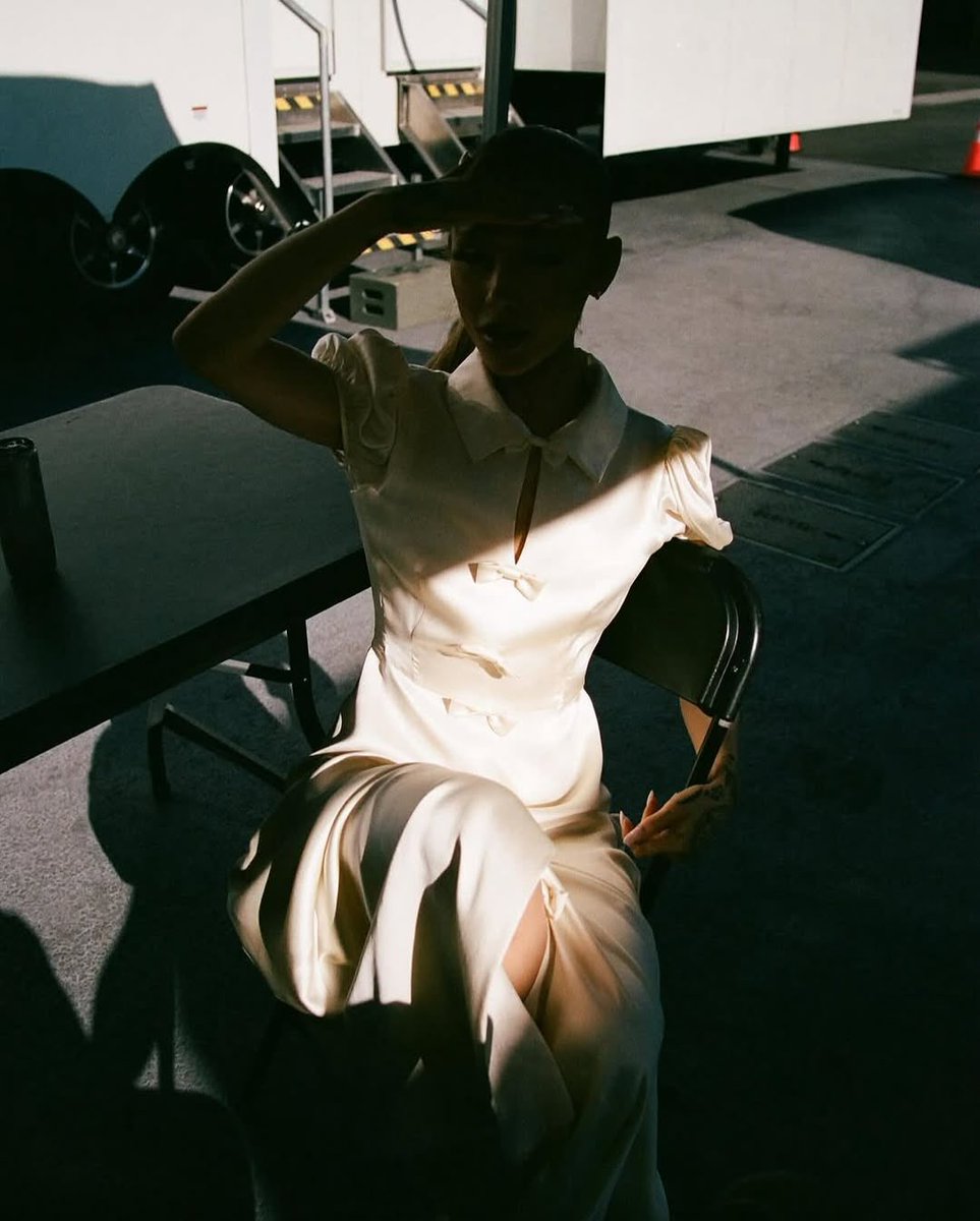 Ariana Grande Today tweet media