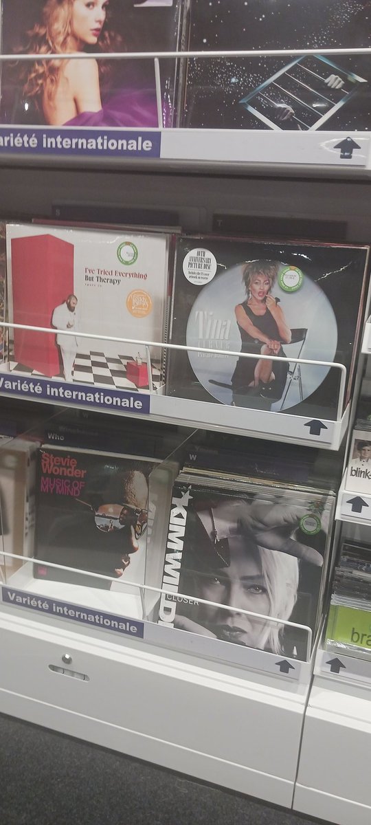 FrancoisJBA's tweet photo. Petite Fnac de région parisienne mais ils ont toutes les dernières nouveautés de Kim Wilde  😃 https://t.co/j1LwNzYthL