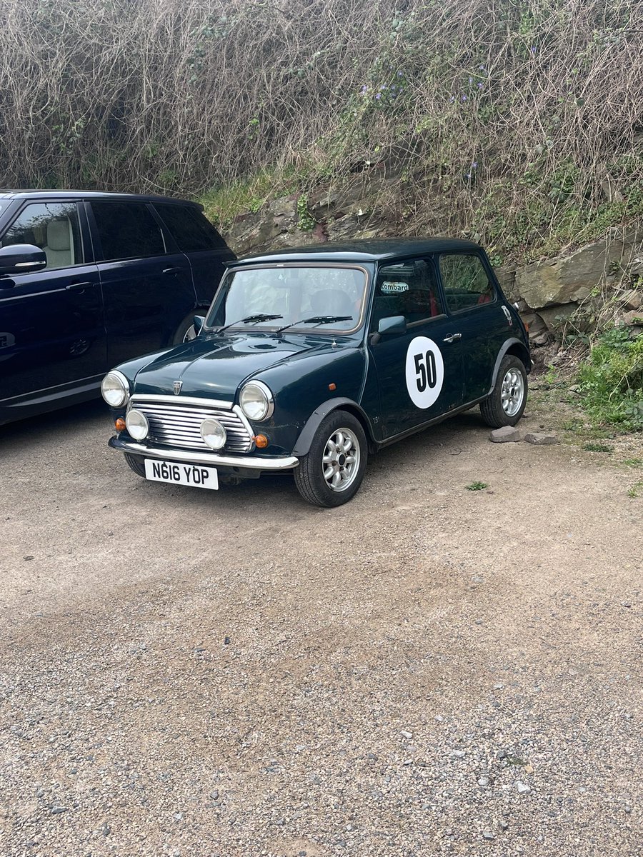 That's the Mrs mini all ready for the summer, being a auto it's a bloody hoot to drive,more like a go cart than a car, possibly the best small car you can get in my opinion