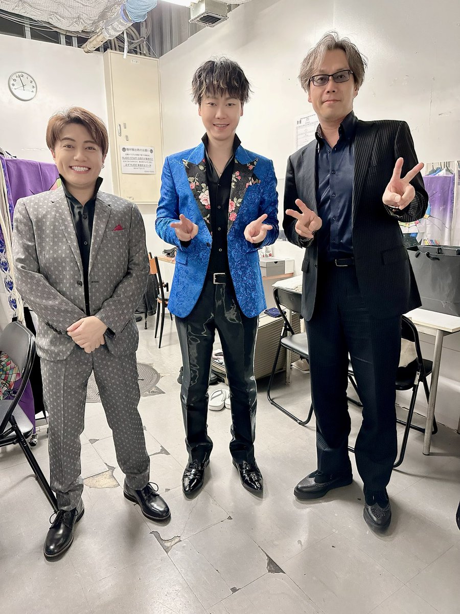 VoiceMasterNews's tweet photo. 『はやぶさSHOWCASE Vol.2 LIVE TOUR~愛をこめて~ 』【大阪 RUIDO/大阪府】
ピアノサポートで、はやぶさの2人とステージでした‼︎
ひさびさに2人とゆっくり会えて嬉しかったです!
ヤマトくん、ひかるくん、関係者の皆様ありがとうございました!
#はやぶさヤマト
#はやぶさヒカル
#VoiceMaster https://t.co/uDRQ6bDHHB