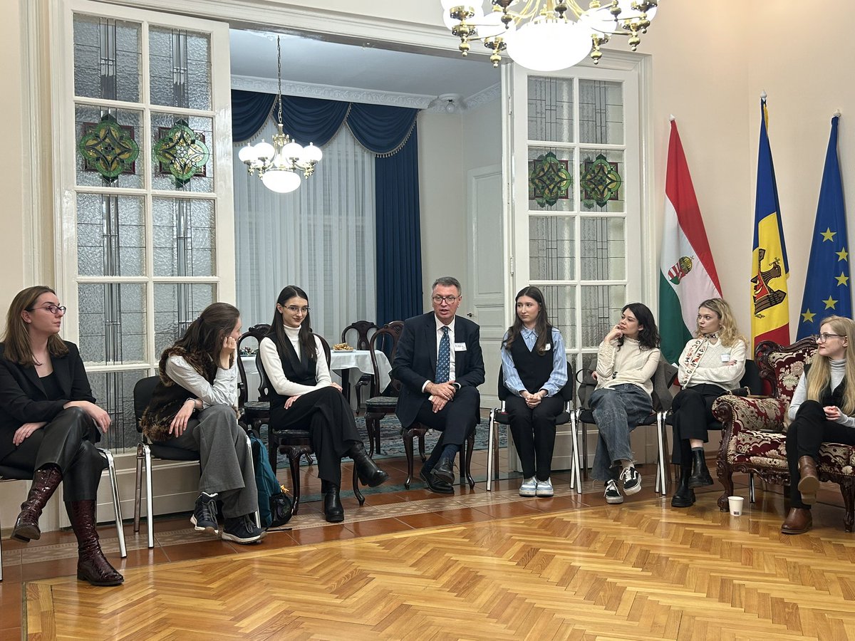 IrinaHohlov's tweet photo. I had the pleasure of moderating the inaugural discussion between our new ambassador, Mihail Barbulat, and young Moldovans in Hungary. We shared insights on academics, careers, integration challenges, and inspiring success stories. Looking forward to more interactions. https://t.co/xccN5UkmwM