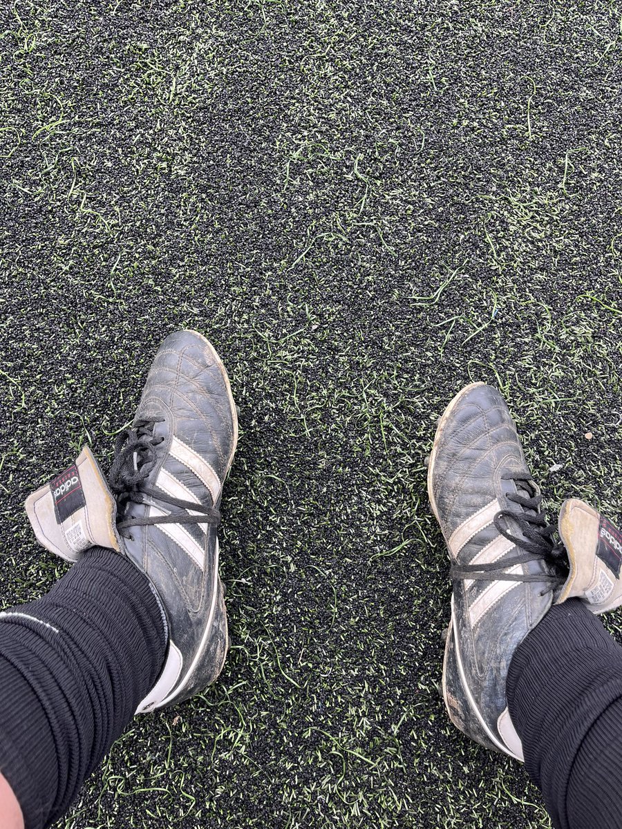 Martin Harries (@harryhammersn7) on Twitter photo Back in the <a href="/faringdontownfc/">Faringdon Town FC</a> dugout today!!
Really must get into the routine of cleaning the boots….
#comeonthedon Back in the <a href="/faringdontownfc/">Faringdon Town FC</a> dugout today!!
Really must get into the routine of cleaning the boots….
#comeonthedon