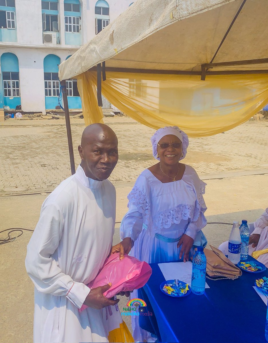 cccmakokonhq's tweet photo. Whoever is kind to the poor lends to the Lord, and he will reward them for what they have done. ❤️🌈
Prov 19:17
Give the Needy 2025 🙏
#givetheneedy2025 #givesupport #giveawayproject #welfare #cccworldwide #cccmakoko #celestialchurchofchrist #celestialourheritage https://t.co/JJFUgSmCW5