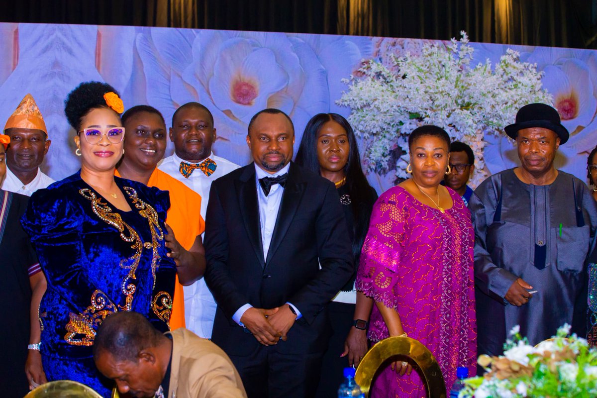 ECEWS's tweet photo. Huge congrats to our CEO, Dr. @andysamueleyo, honored as "Face of UNICAL at 50" at the University Calabar's 50th Anniversary! 🎉 His dedication to humanity & ECEWS' impact are truly inspiring.
#ECEWS #CelebratingExcellence #ImpactingGenerations https://t.co/xJu0a8T1tT