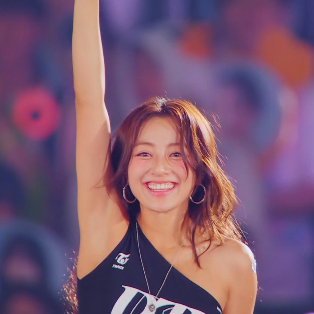 SHE IS SO PRETTY I fell to my knees