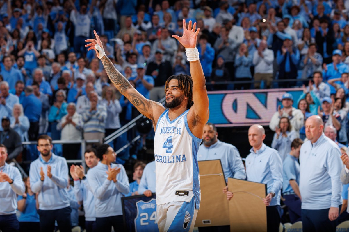 UNCMBBStats's tweet photo. “It's meant everything to me. The past five years has been the greatest five years of my life. It was bigger than basketball, just the relationships and the friendships I've built here.”

🎙️ 𝗥𝗝 𝗗𝗮𝘃𝗶𝘀 https://t.co/Cht7tdnorL