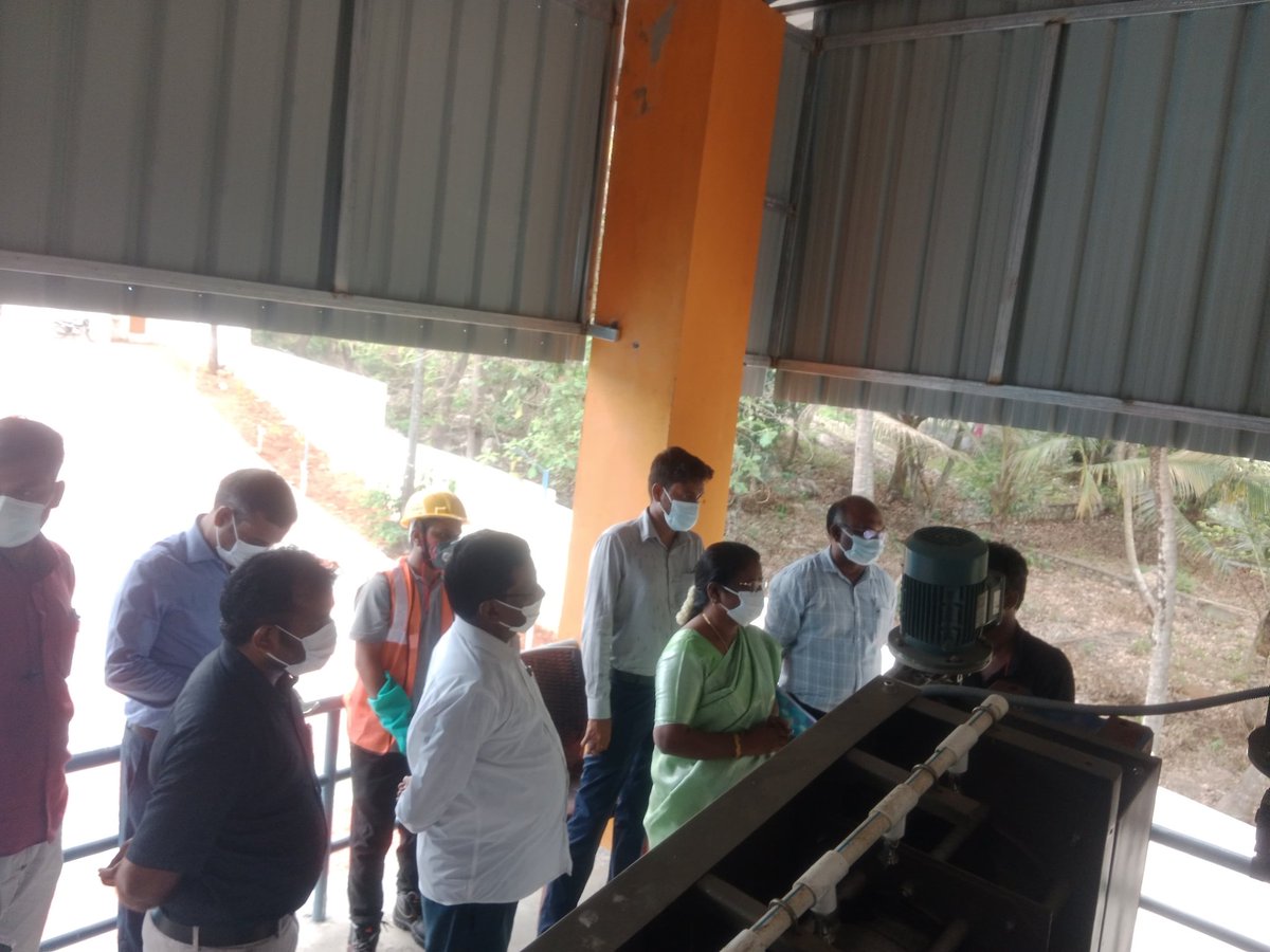 குழித்துறை நகராட்சியில் புதிதாக அமைக்கப்பட்ட கழிவுநீர் சுத்திகரிப்பு நிலையத்தை திருநெல்வேலி நகராட்சி மண்டல இயக்குனர் விஜயலட்சுமி மற்றும் பொறியாளர் இளங்கோவன் ஆகியோர் திடீர் ஆய்வு மேற்கொண்டனர். இதில் நகர்மன்ற தலைவர் மற்றும் அதிகாரிகள் பலர் கலந்து கொண்டனர்.