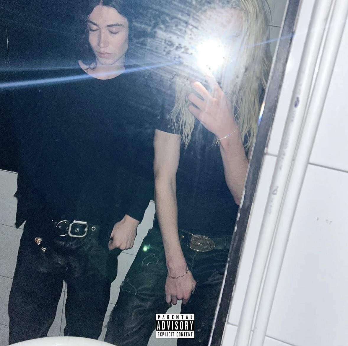 dailyrommulas's tweet photo. ouu by rommulas (feat. 2hollis) 
prod. 2hollis https://t.co/C1XEcWKKTJ