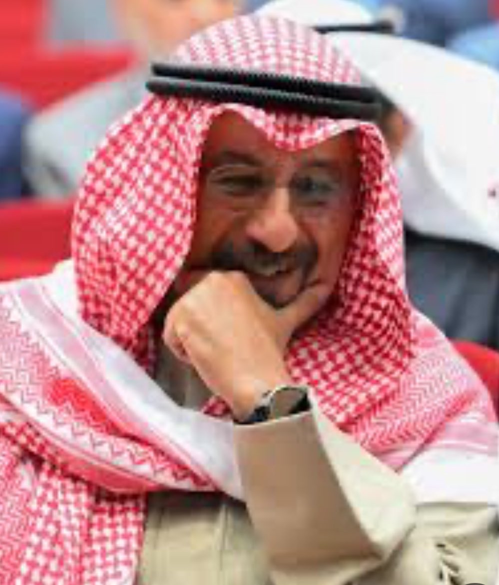الكويت بحاجة لرجل يفهم 

لغة الامريكان الدبلوماسية 

والاعلاميه وخفاياها

يستطيع أن يوضح الامور علي 

حقيقتها أمام الابتزاز الامريكي 

والذي عبر عنه وزير التجارة 

تجاة الكويت وباعتقادي

الرجل الجدير بذلك مع إعطاءه 

الصلاحيات الكامله للدفاع عن 

مصالح الكويت هود.محمد صباح السالم