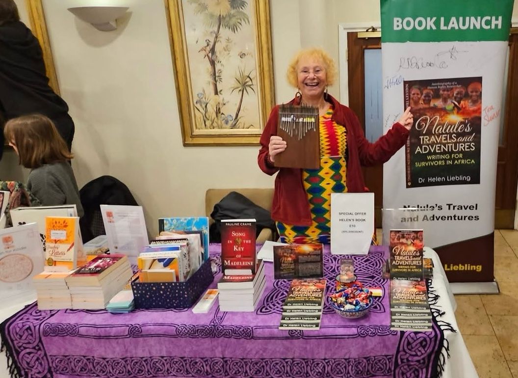 HelenLiebling22's tweet photo. Do pop and say hi and buy a discounted book at Market Harborough ##bookextravaganza today! Here with Sandra Peachey https://t.co/q9RYmaDlZf