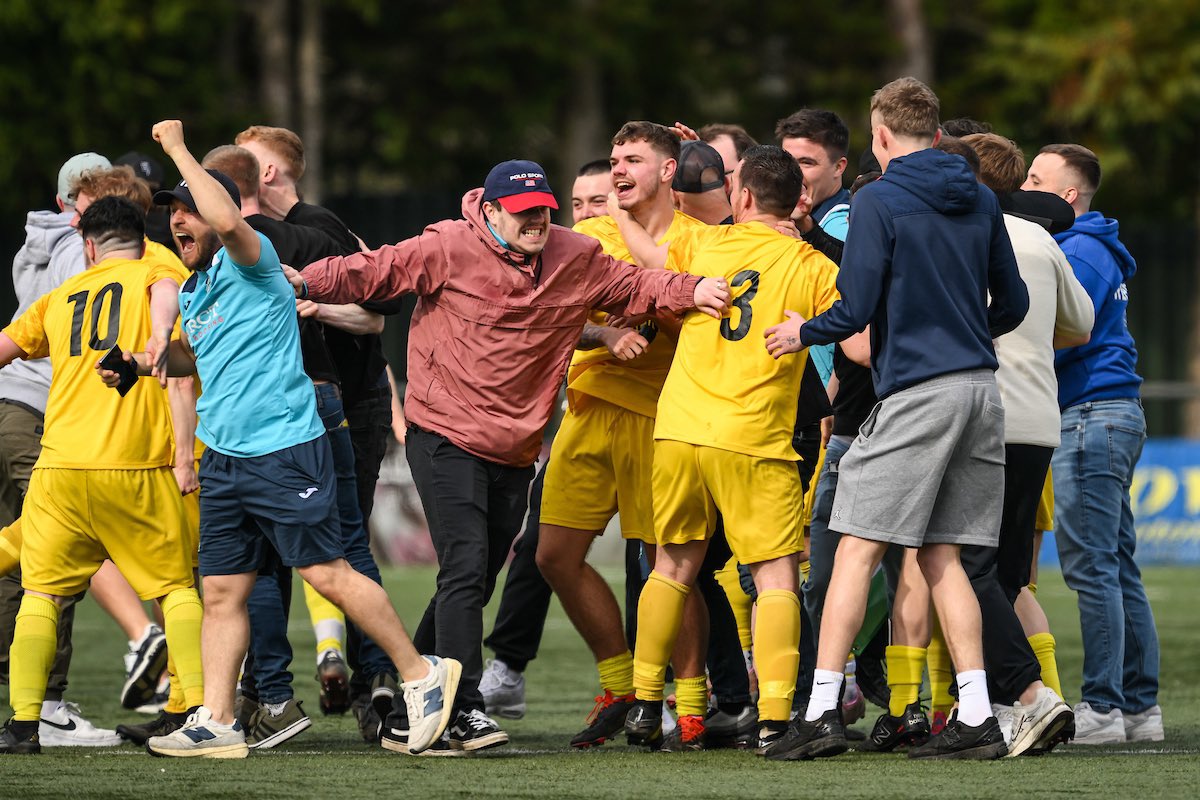 FAWales's tweet photo. This remarkable cup run continues 🤯

Sixth tier @PenygraigUnited are #DragonSignsAmateurTrophy finalists thanks to a 1-0 win over Llanrwst United at Latham Park 👏 https://t.co/xPlzNXePSG