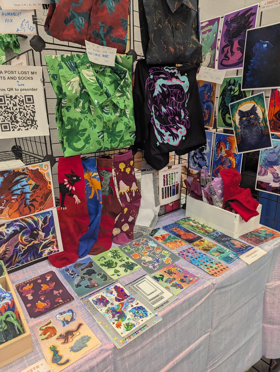 meroaw's tweet image. Day 2 at Furnal Equinox! Come say hi at A12 ! I've discounted my commissions to help cover costs. This is an art con exclusive deal so come say hi!