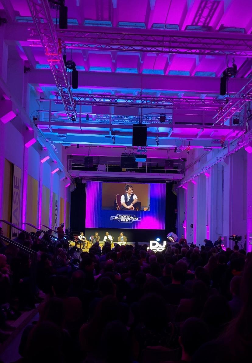 Al via il #DigitalJournalismFest, evento dedicato al futuro dell'#informazione e della #comunicazionedigitale ideato da Francesco Oggiano. Durante il festival, di cui siamo communication partner, si parlerà dell'impatto dell'#AI e della creator economy sul mondo del #giornalismo.