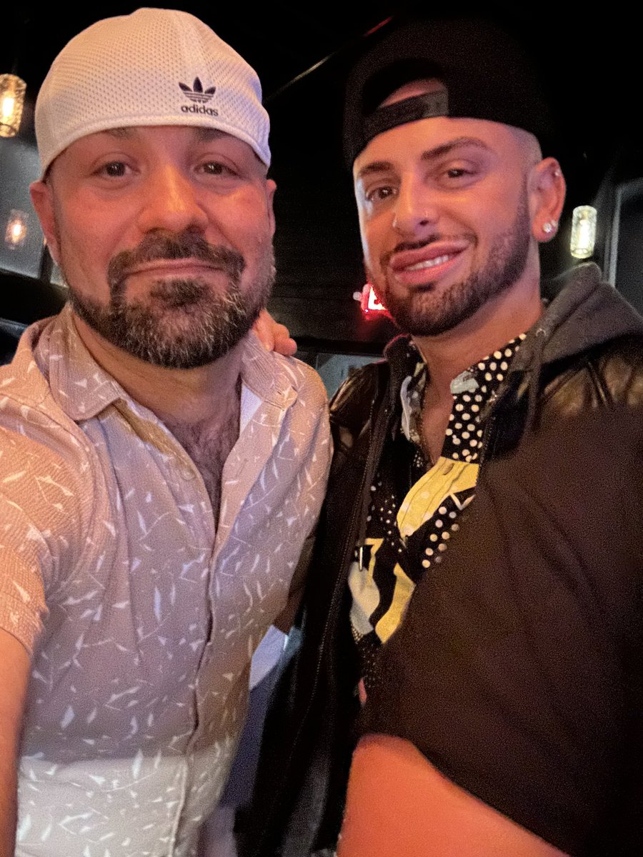JohnnyMw31's tweet photo. Former Partner In Crime in town for the weekend .. yay lol #gayswithbeards #gayscruff #jacksonville https://t.co/HXNDMCvhXd
