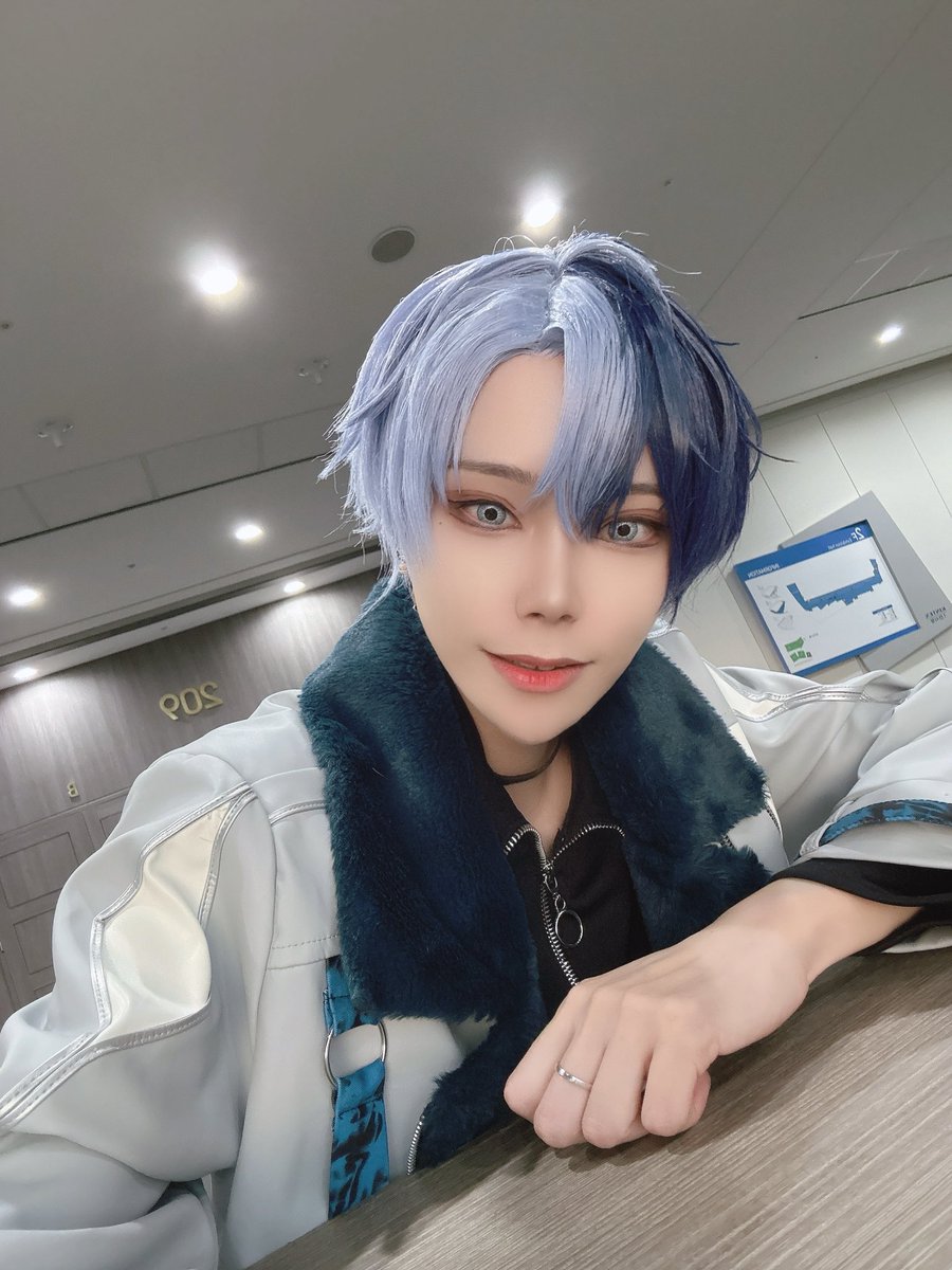 갹! 오늘 열화 토우야로 다뇨왔습니다! 내일은 신밧드로 만나요♡