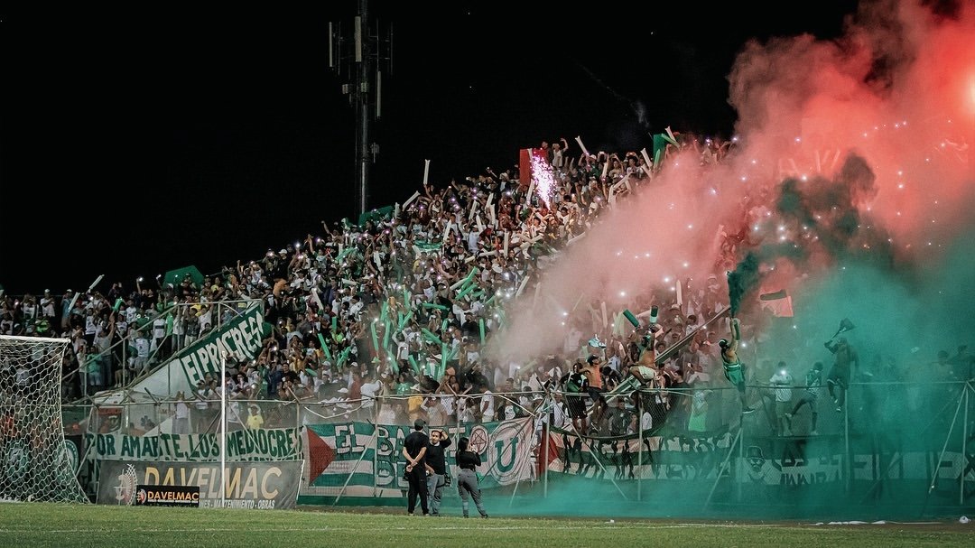 ¡Hoy juega El Más Grande de Manabí! 🟢⚪

20:00hs | #LDUP vs BSC (noche amarilla)

#VamosLIGA 
#DaleLaU