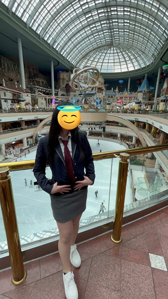 韓国でめっちゃかわいい制服きた🩷