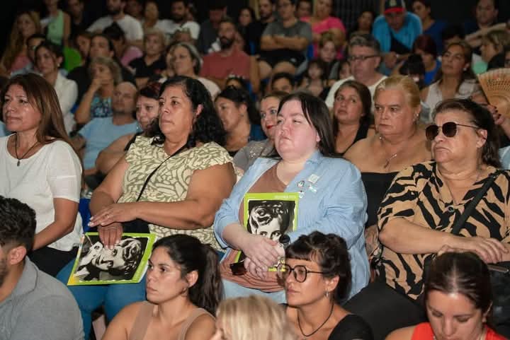 nesanmiguel's tweet photo. Este vienes, junto a Mariel Fernandez intendenta de Moreno y vicepresidenta del PJ Nacional, en el encuentro presentación de la revista Reconquista, Peronismo que vuelve a enamorar, en el Centro Cultural UNGS San Miguel.

#CristinaConduccion https://t.co/Dp3J2vuQ1C