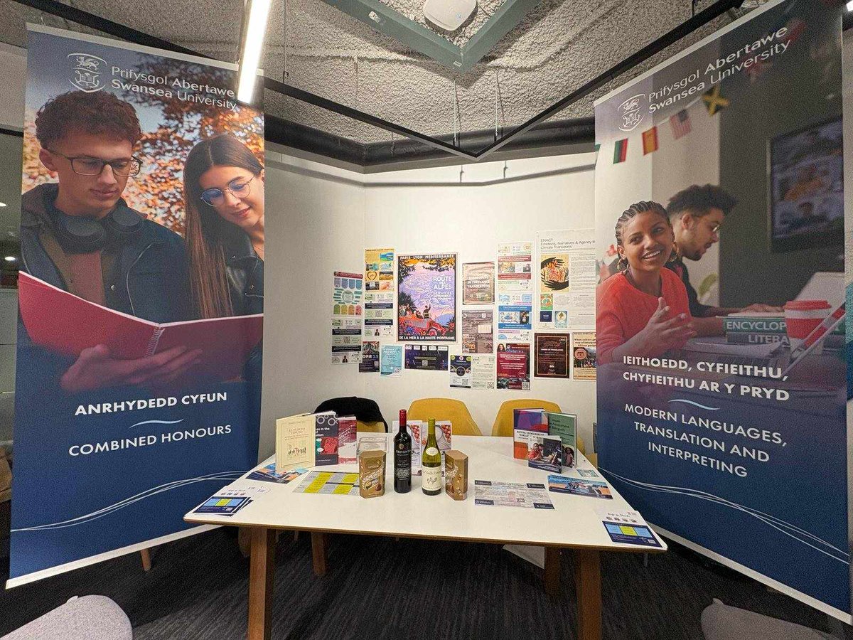 Swansea Uni: MFL, Translation and Interpreting (@swanseauni_lti) on Twitter photo Fantastic #ModernLanguages Open Day <a href="/SwanseaUni/">Swansea University</a> today, with one lovely surprise: 🇫🇷 & 🇪🇸 lecturers Greg & Fede each received a bottle of wine & a box of chocolates as a thank you for their support with an applicant's #UCAS statement & ongoing EPQ💚💚💚
#SwanLang #SwanseaUni #MFL Fantastic #ModernLanguages Open Day <a href="/SwanseaUni/">Swansea University</a> today, with one lovely surprise: 🇫🇷 & 🇪🇸 lecturers Greg & Fede each received a bottle of wine & a box of chocolates as a thank you for their support with an applicant's #UCAS statement & ongoing EPQ💚💚💚
#SwanLang #SwanseaUni #MFL