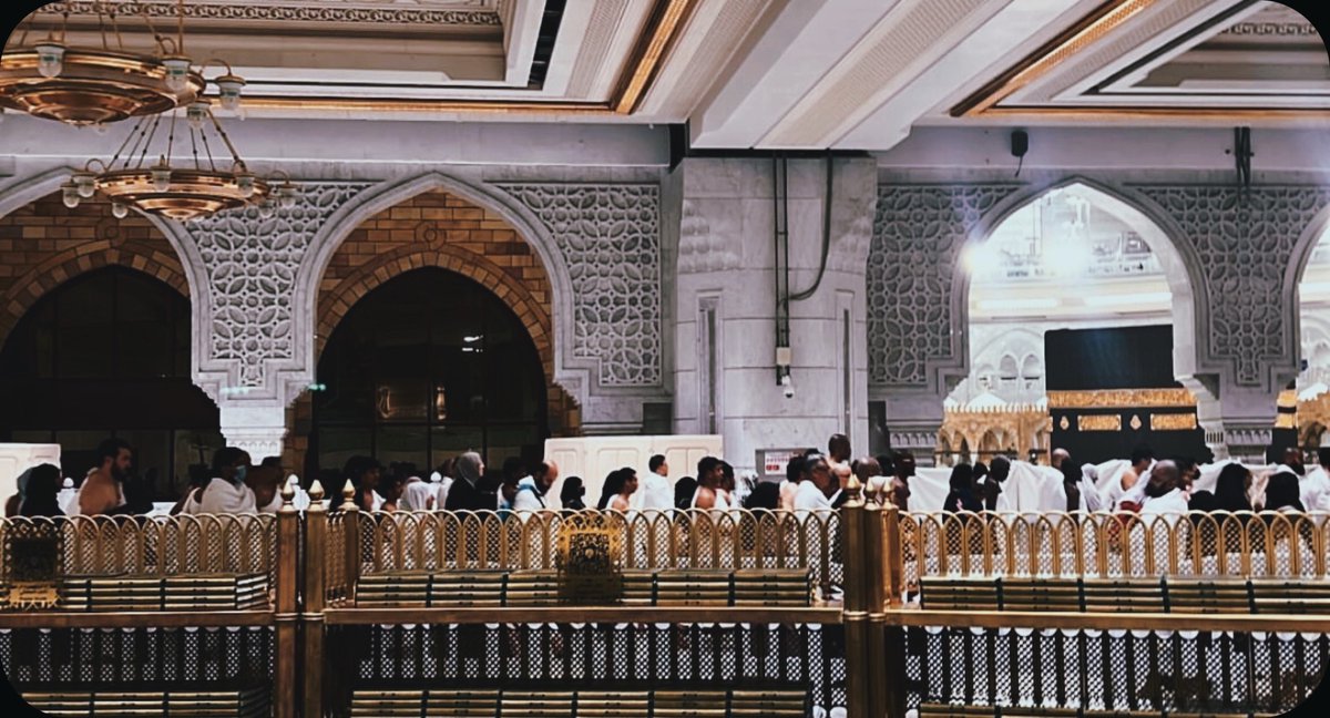 اللّهُم طمأنينة تُعانق قلوبكم ومَغفرة تُطهر آرواحكم
ودَعوة لاترد .