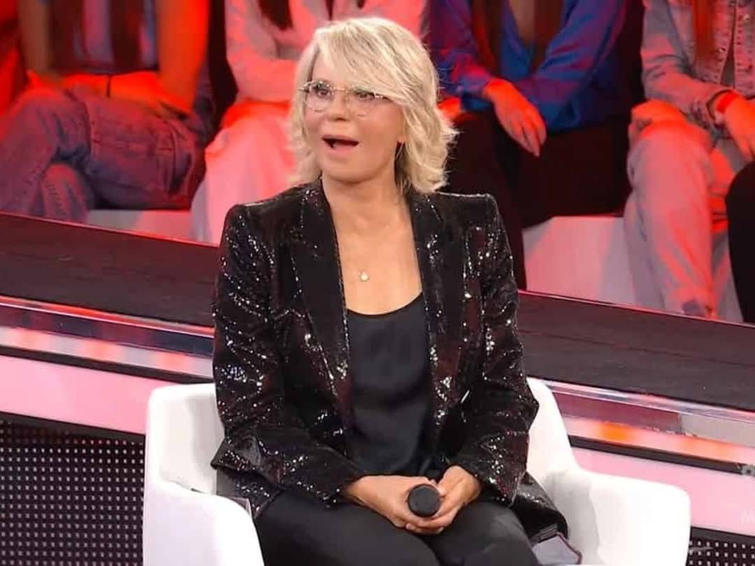 «Vybes sembra il candidato più papabile per l'eliminazione di stasera», si mormora con sempre più insistenza nei corridoi del talent show. Anche se queste voci non sono confermate, l'ipotesi ha una sua plausibilità. Nonostante il buzz attorno al programma, eliminare due ballerine