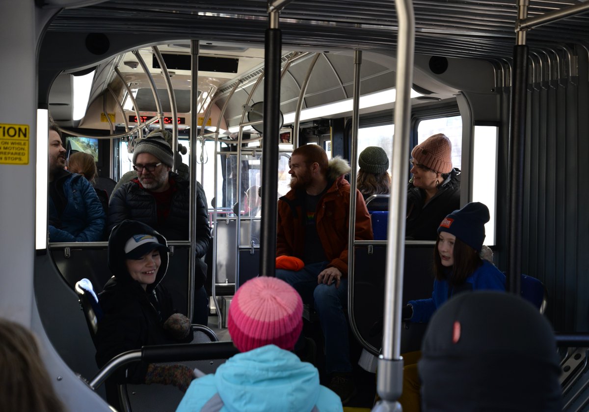 MetroTransitMN's tweet image. Thank you for celebrating the METRO Gold Line opening with us! 🚍 From the ribbon-cutting to the community fun, today was unforgettable! 🙌💛 Don’t forget—FREE Gold Line rides until March 28! 🚍✨
Learn more: metrotransit.org/goldline
#LessStopMoreGo #ThankYou