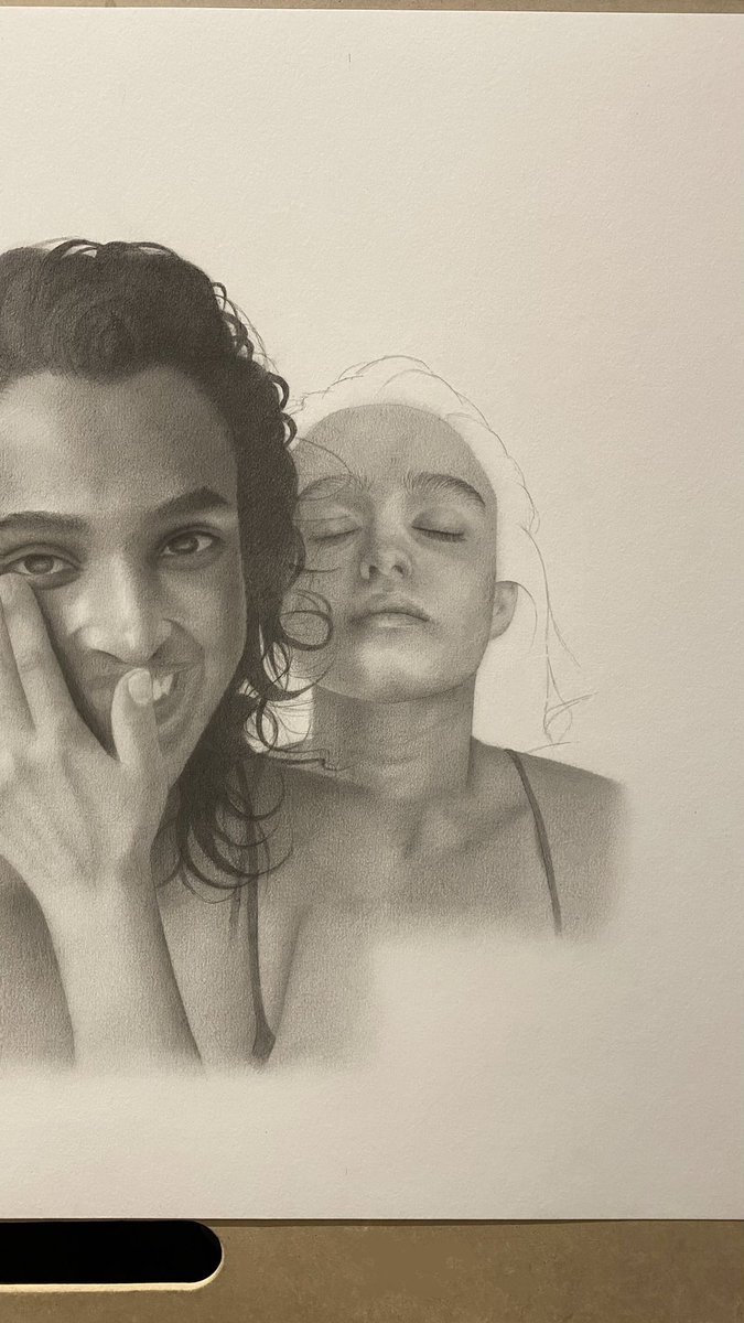 تبعثني من جديد إلى الحياة، تعيدني إلى فنّي..