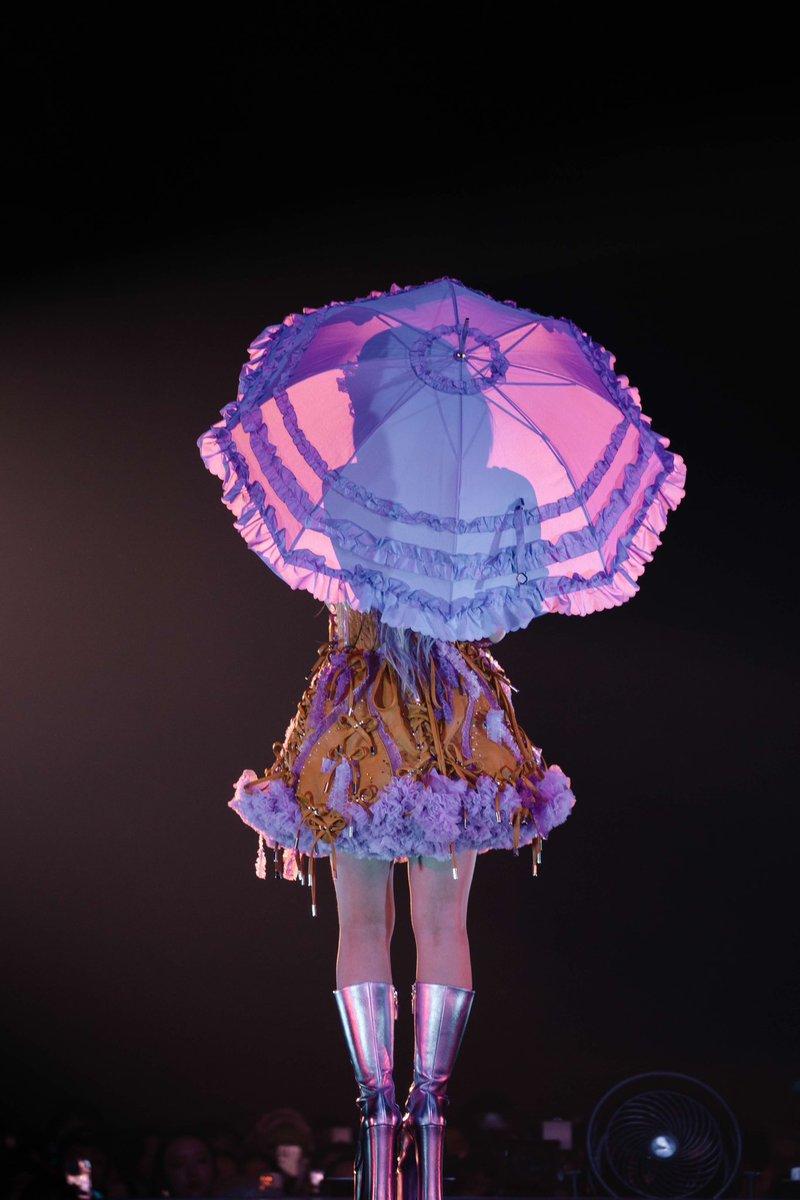 ALIENHINATA's tweet image. THE FRONT                                   THE BACK