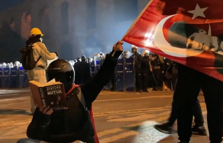 işte bu direnişin fotoğrafıdır. 
#sarachanedeyiz