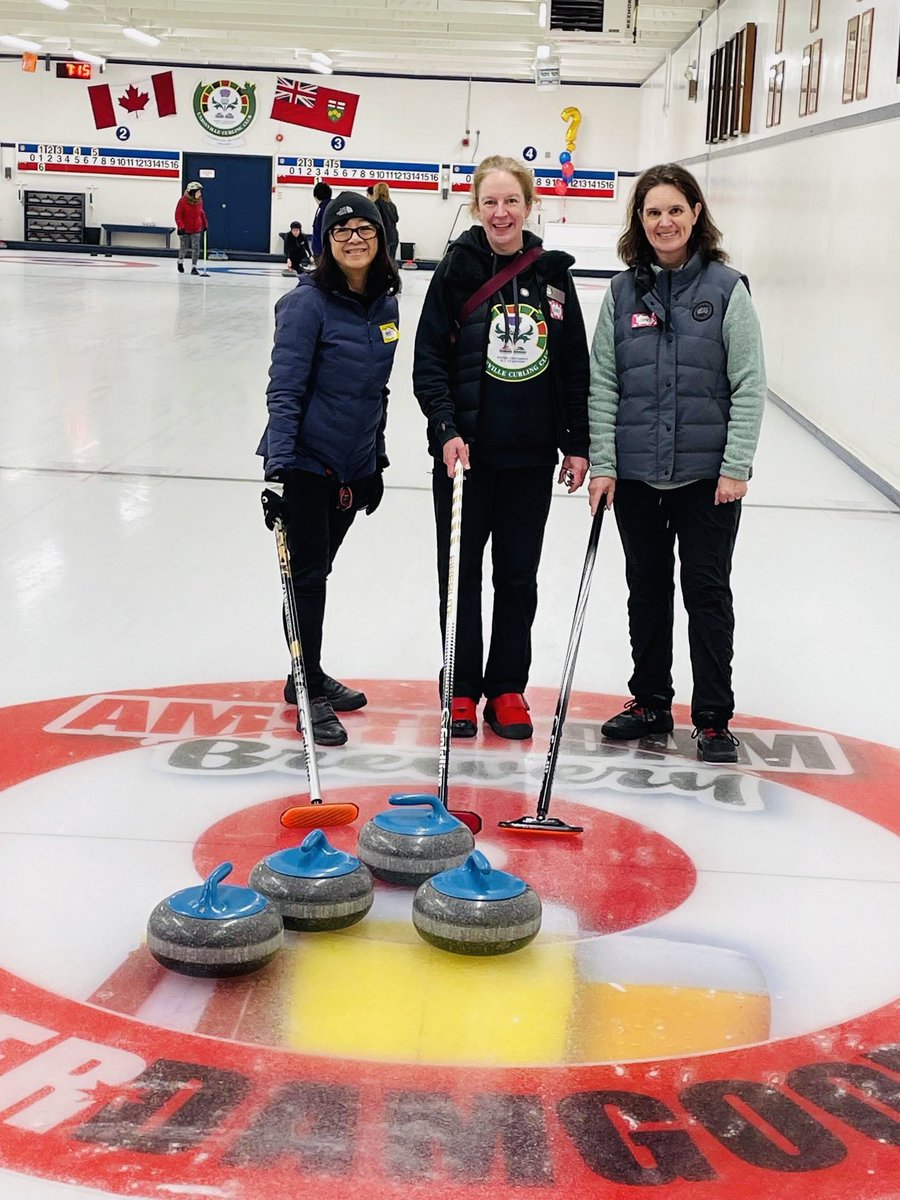 More “Fore in the Fourth” teams <a href="/unionvillecurl/">Unionville Curling</a>!

#curling #GTArocks