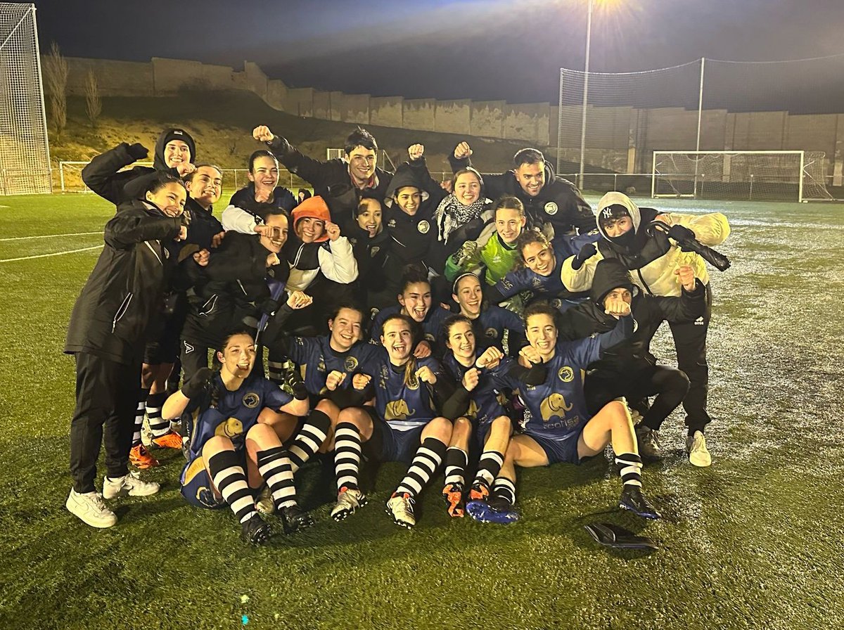 UnionistasFem's tweet image. 🏁 Final:

¡Día histórico para el unionismo! Nuestras chicas consiguen el ascenso a la Liga GONALPI tras cuajar una temporada espectacular. 

1️⃣/ @UnionistasFem
0️⃣/ Sport del Bernesga

#Creemos⚪⚫🟣🟣
#UnionistasFemSportBernesga