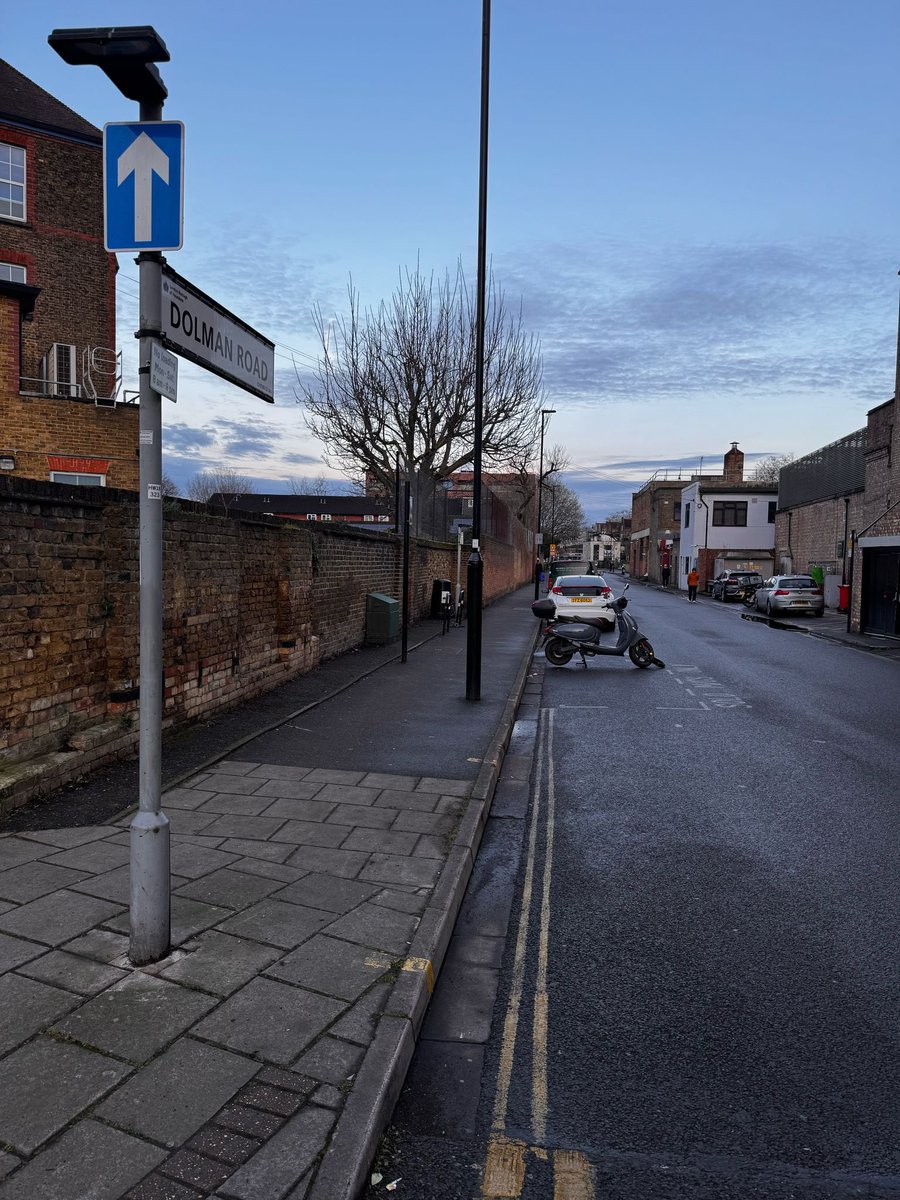 Chiswick Police tweet media