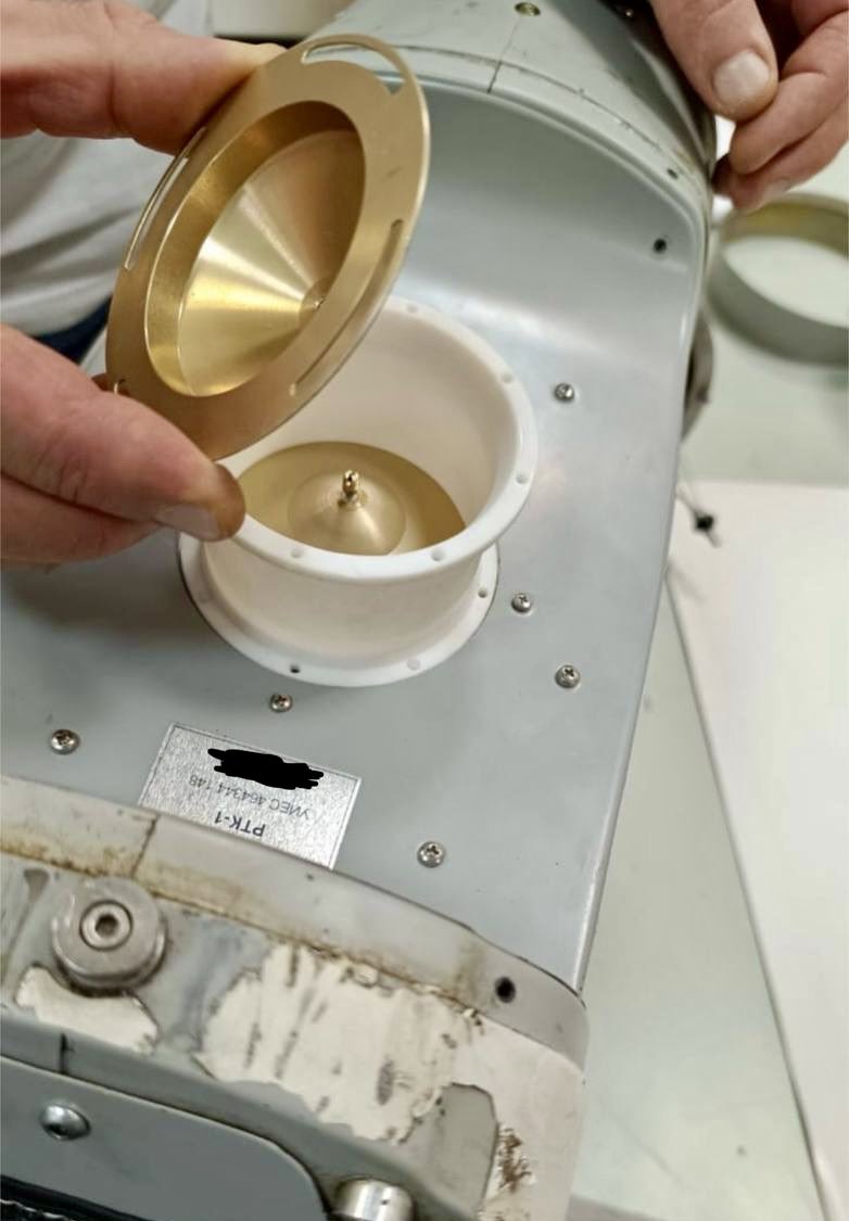 GrandpaRoy2's tweet image. This system detects but does not locate the source of signals.
Further EW reconnaissance and search using other methods must be carried out in the detected square.
t.me/serhii_flash/5…
2/