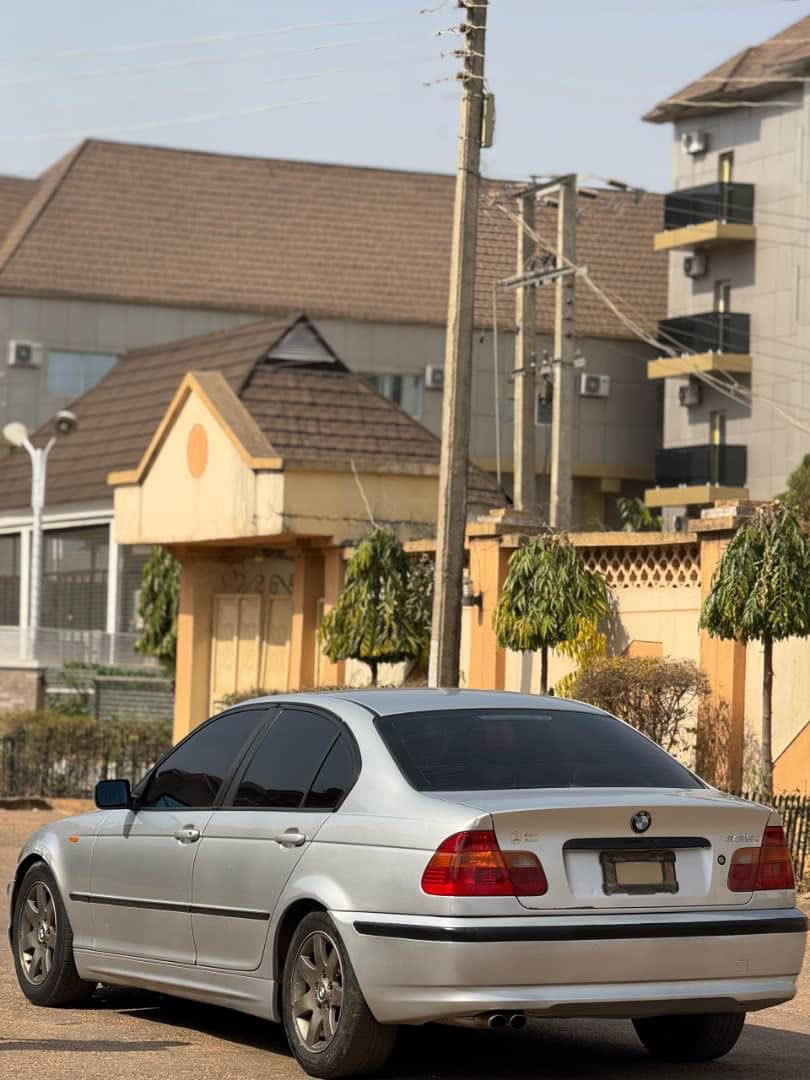 Mksmaimai's tweet photo. Belgium Escape BMW 325i (e46)
2004Model
Original Duty ✅ 
Automatic Transmission 
Very sound engine 
Ac chilling 🥶
Very clean interior 
4.5m ✅ 
Everything blessed 
Location Kaduna https://t.co/zafnH3ATsj