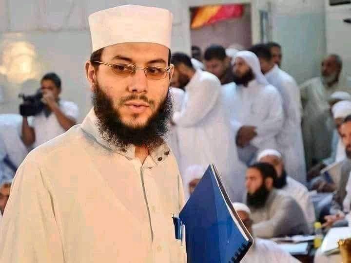 في تلك الأيام وتلك الليالي المباركة لا تنسوهم من دعائكم❤️ ليلة وترية 🌹