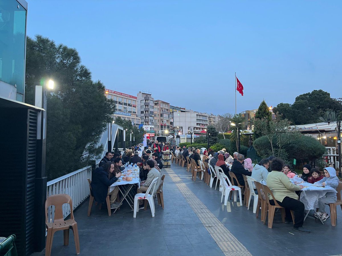 AydinVBM's tweet photo. 📍AYDIN TCDD GARI SOSYAL TESİSİ

Allahım! Nasip tohumlarını avuçlarımıza açtır. Yüreğimizden sevgiyi, Yuvamızdan huzuru, Sofralarımızdan bereketi, Gönüllerimizden merhameti eksik etme.

“SOFRALARIMIZA BEREKET, GÖNÜLLERE MERHAMET”

#sofralarabereket #gönülleremerhamet 

@VakiflarGM
@sinanaksu