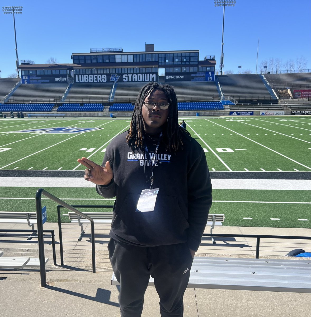 Miles Sharp (@sharp_mile34146) on Twitter photo Had a great time at Junior day <a href="/gvsufootball/">GVSU Football</a>. Can’t wait to get back on campus.
Thanks <a href="/CoachPostmaGV/">Nick Postma</a> for the invite! Had a great time at Junior day <a href="/gvsufootball/">GVSU Football</a>. Can’t wait to get back on campus.
Thanks <a href="/CoachPostmaGV/">Nick Postma</a> for the invite!