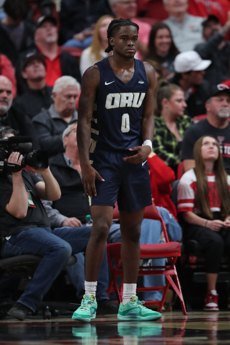 Oral Roberts guard JoJo Moore plans to enter the Transfer Portal per reports. 

He averaged 10.9ppg, 4.4rpg and 2.2 apg game this past season.

n.rivals.com/content/athlet…