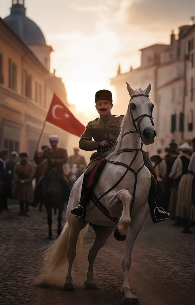 Yaşasın hürriyet! Yaşa­sın Enver!