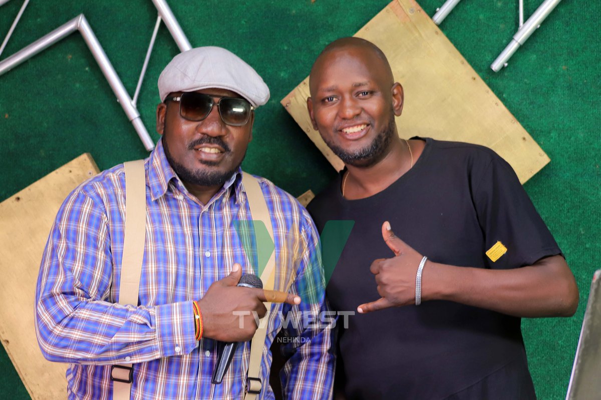 TV West Nehinda (@tvwestug) on Twitter photo #ChamukaNaWeekend
We're with the boyz...
<a href="/icemandj256/">Mr Maziima</a> || <a href="/RAZAKBANKS/">TheTruckDriver</a> || DJ Mulo
Taking you back in the days!!
#WestOldies #ChamukaNaWeekend
We're with the boyz...
<a href="/icemandj256/">Mr Maziima</a> || <a href="/RAZAKBANKS/">TheTruckDriver</a> || DJ Mulo
Taking you back in the days!!
#WestOldies